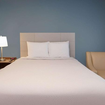 Woodsping Suites Washington Dc East Arena Drive Lake Arbor Luaran gambar