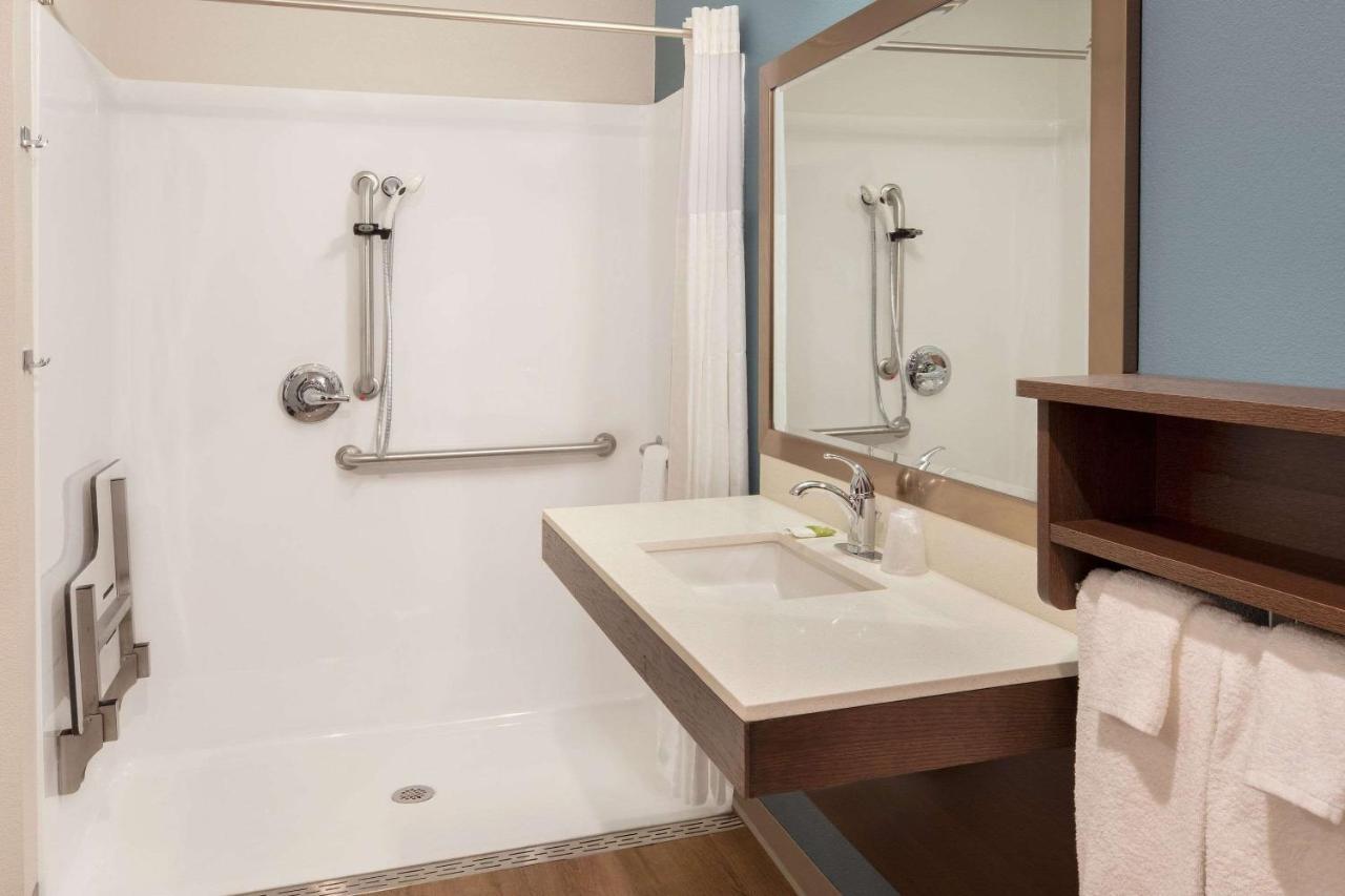 Woodsping Suites Washington Dc East Arena Drive Lake Arbor Luaran gambar