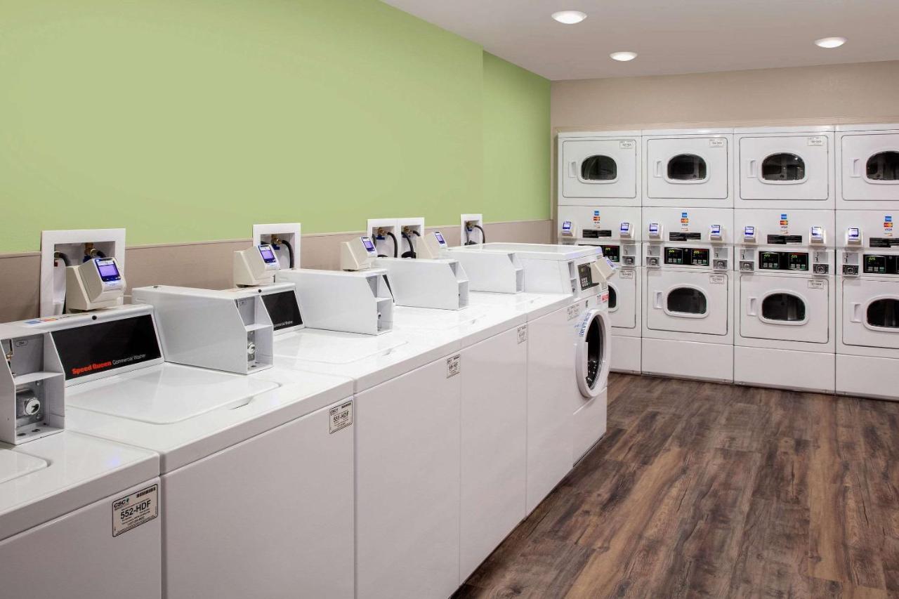 Woodsping Suites Washington Dc East Arena Drive Lake Arbor Luaran gambar