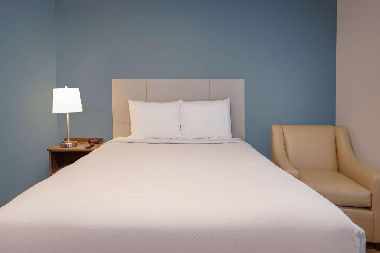 Woodsping Suites Washington Dc East Arena Drive Lake Arbor Luaran gambar